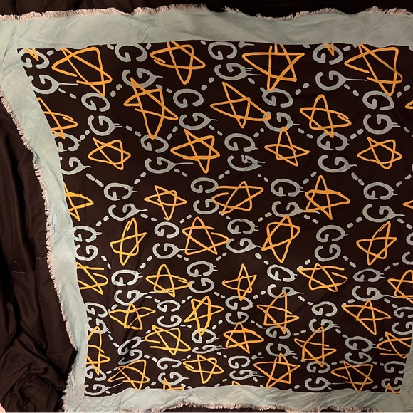 GUCCI Ghost Print Modal Silk Black Shawl Scarf - Picture 3 of 5